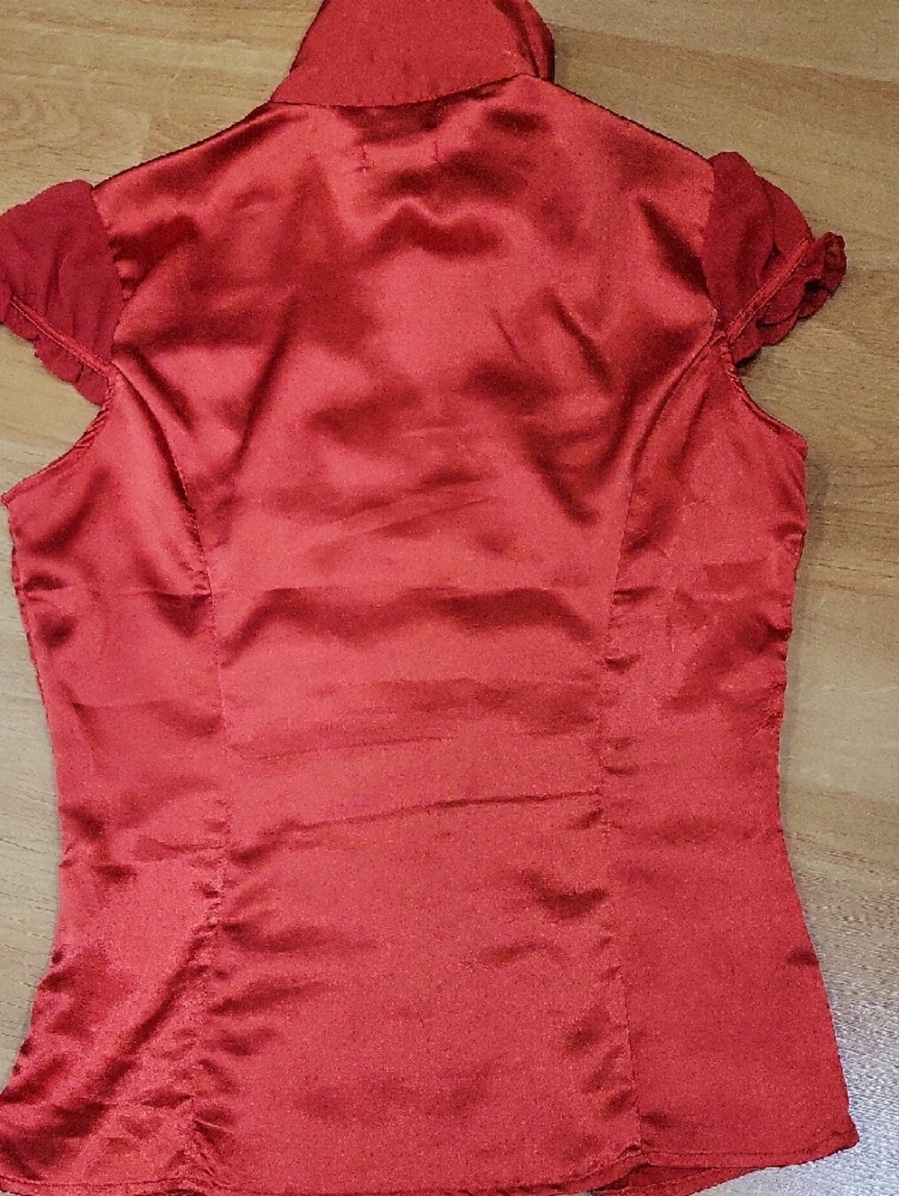 Max Rave Red Satin Ruffle Blouse - Picture 4 of 6